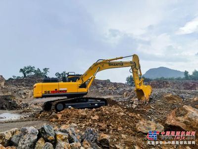 山推挖掘機(jī)亮相泰國市場，硬核裝備助力礦山施工新變革